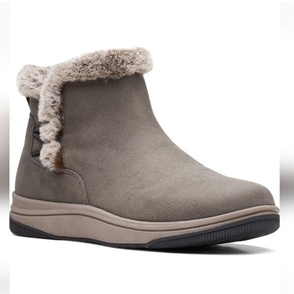 Clark's Cloudsteppers Breeze Fur Dark Olive Ankle Boot 🔥 Size 6.5 🔥 NEW - Picture 4 of 7